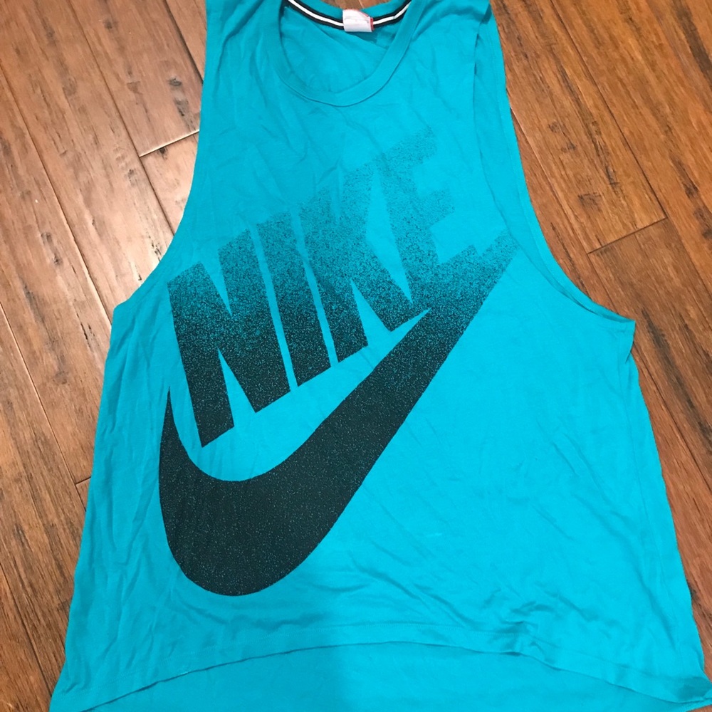 Nike tank